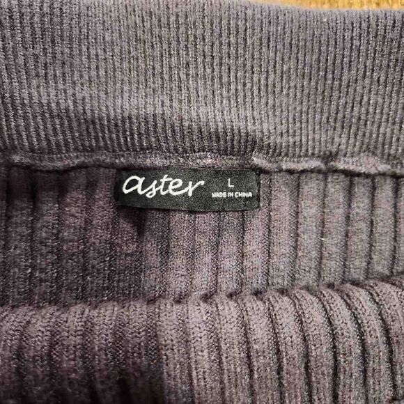 Aster ribbed bodycon skirt - Picture 3 of 7